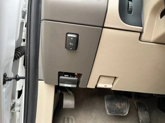 Used 2012  Ford XLT image 31