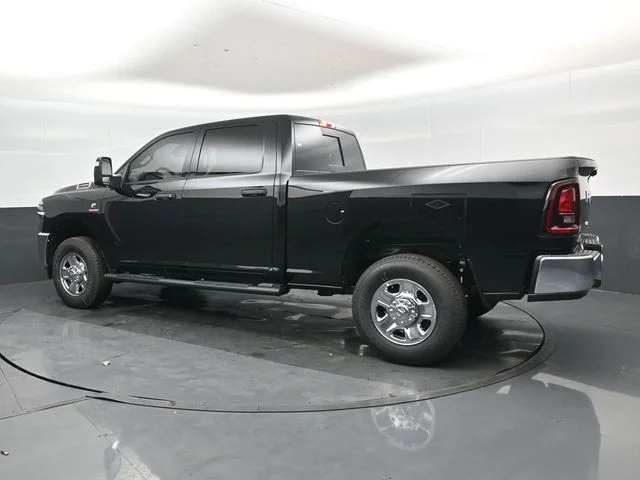New 2026 Diamond Black Crystal Pearl-Coat Exterior Paint RAM Tradesman image 8