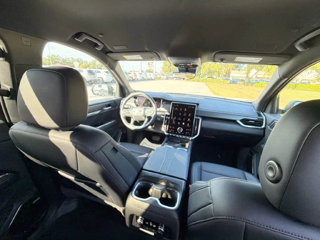 2026 GMC Acadia Elevation - Photo 11