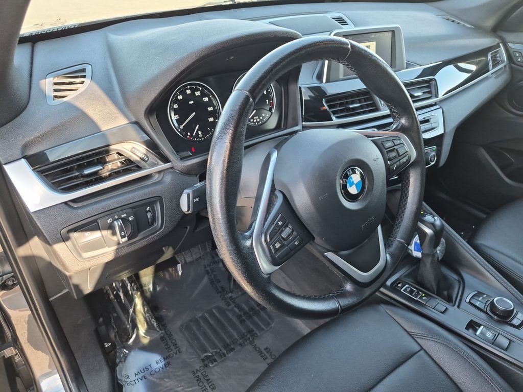 Used 2018 Gray BMW sDrive28i image 14