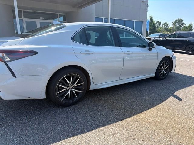 Used 2023 White Toyota SE image 3