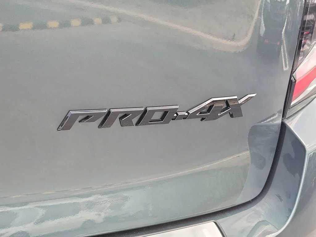 New 2026 White Nissan PRO-4X image 9