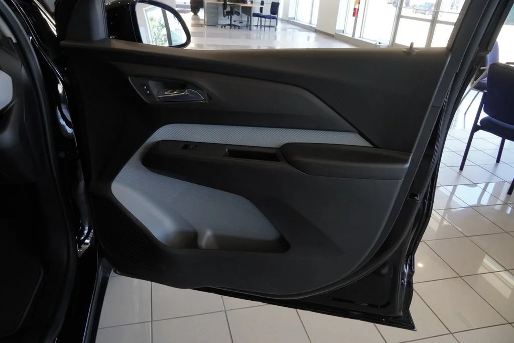 New 2027 Mosaic Black Metallic Chevrolet LT image 21