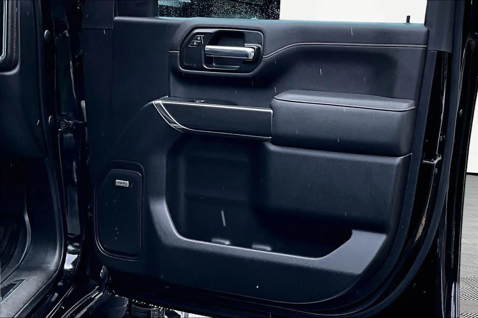 Used 2022 Onyx Black GMC AT4 image 22