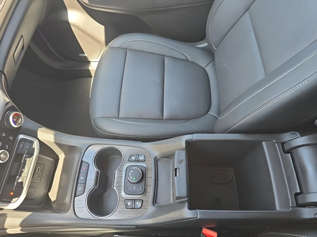 Used 2023 Gray GMC SLT image 27