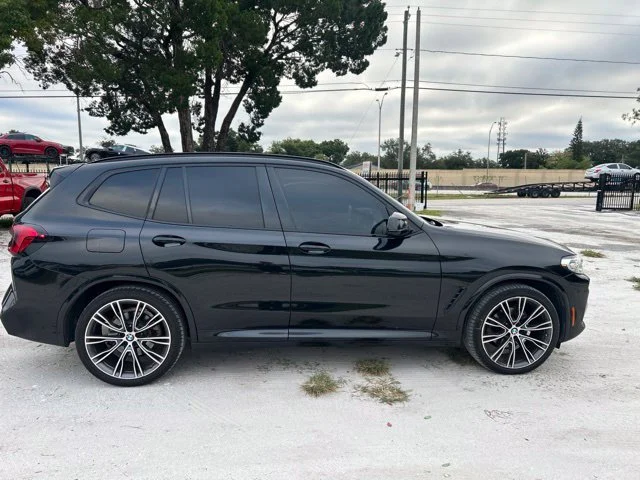 Used 2022 Black Sapphire Metallic BMW xDrive30i image 19