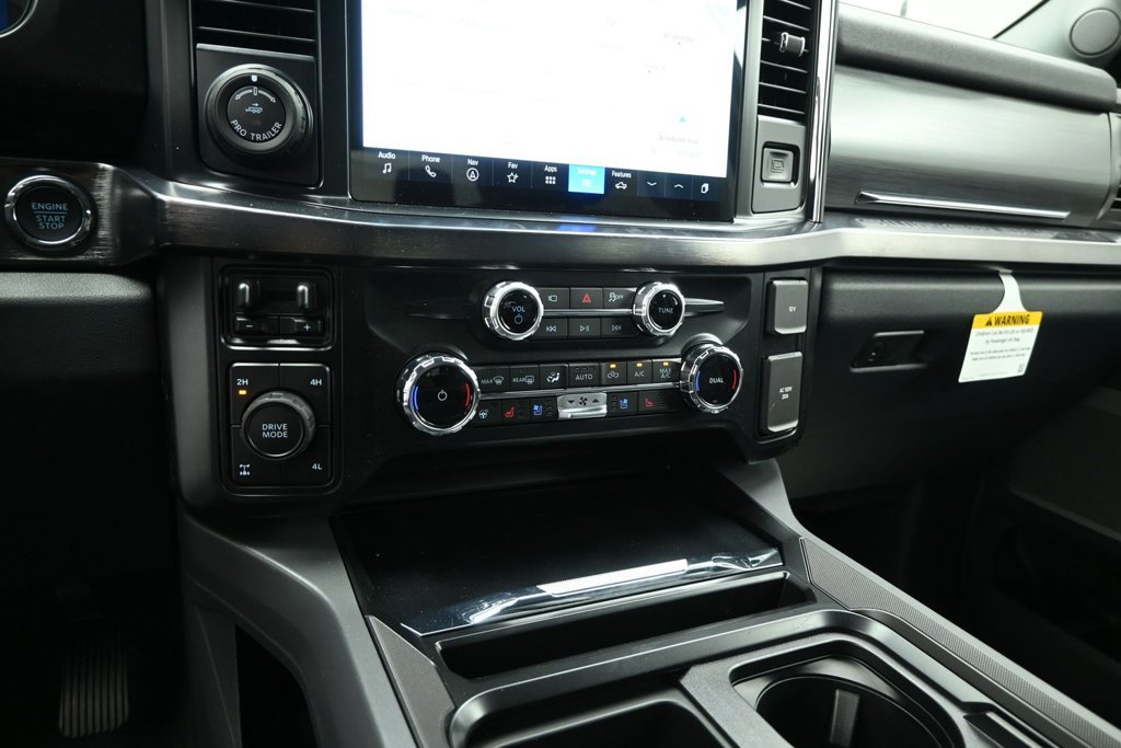 New 2026 Oxford White Ford Lariat image 15