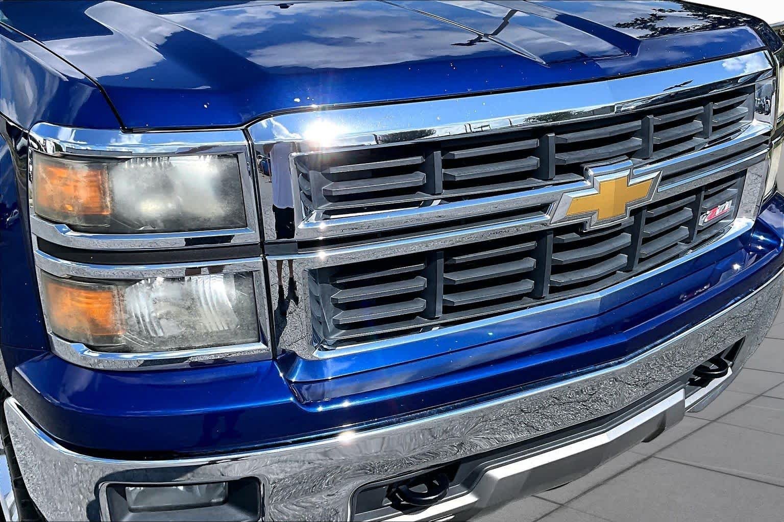 Used 2014 Blue Topaz Metallic Chevrolet LT image 28