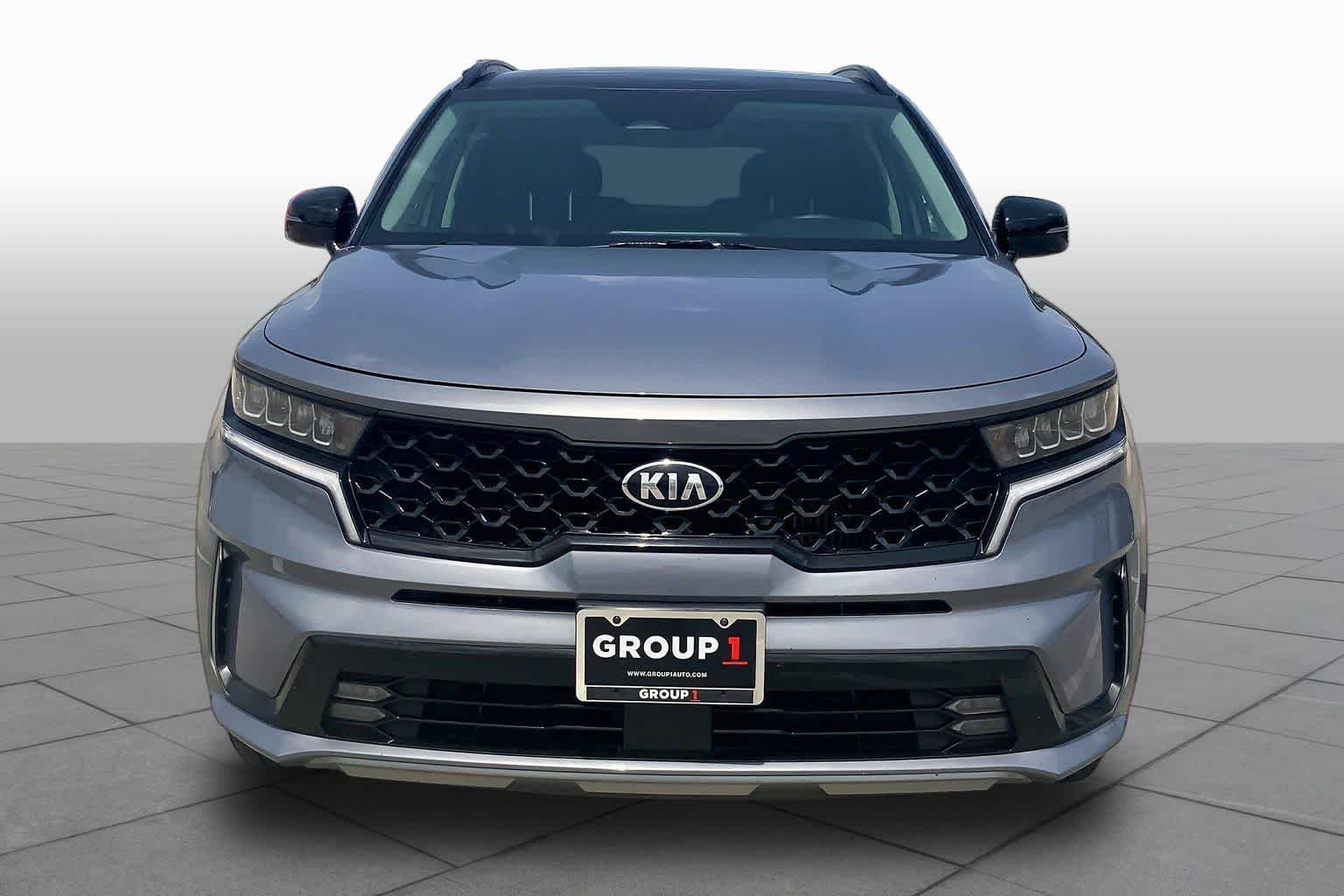 Used 2021 Everlasting Silver Kia EX image 4