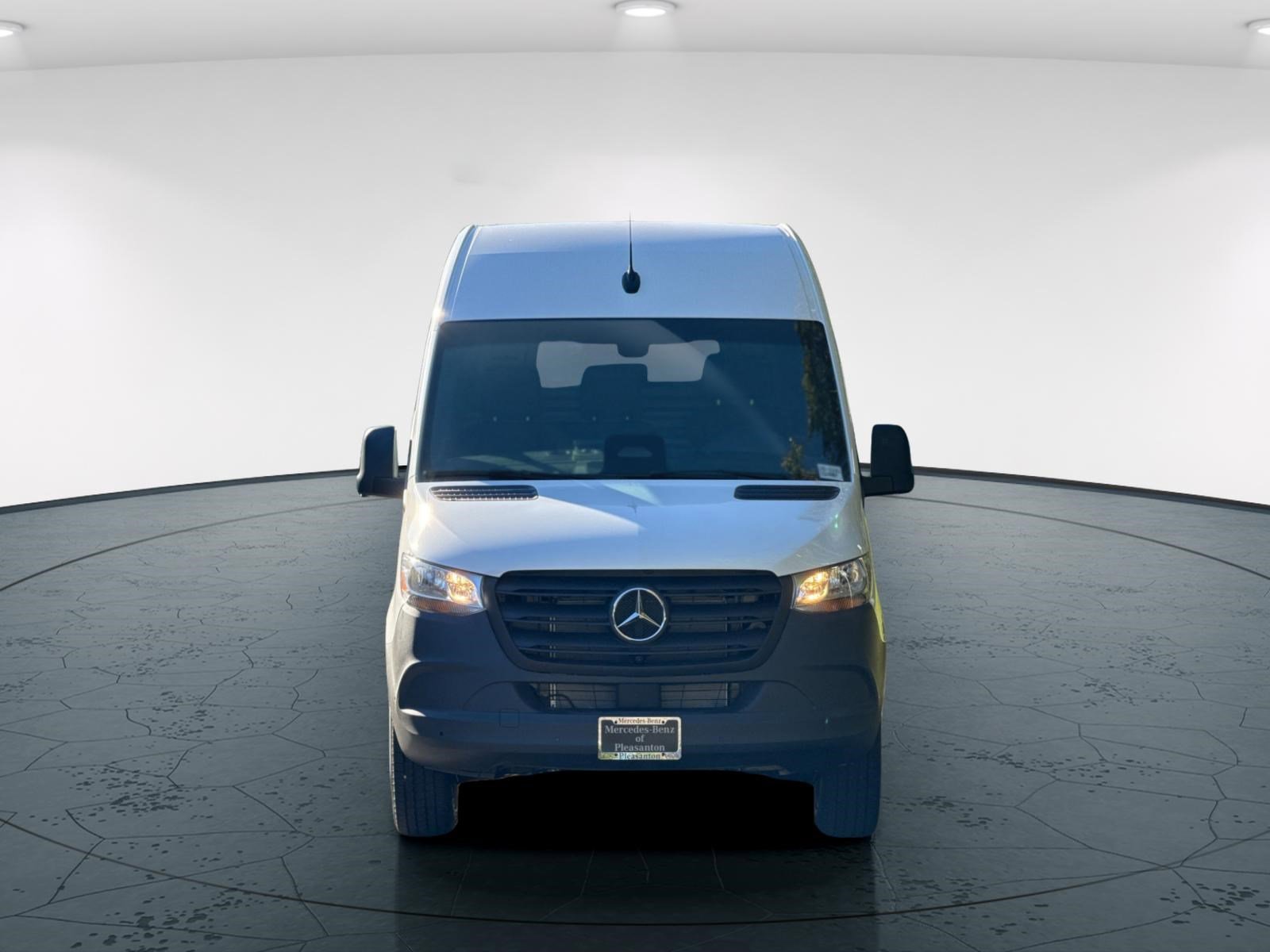 New 2026 Arctic White Mercedes-Benz 2500 High Roof HO Diesel 144 WB image 9