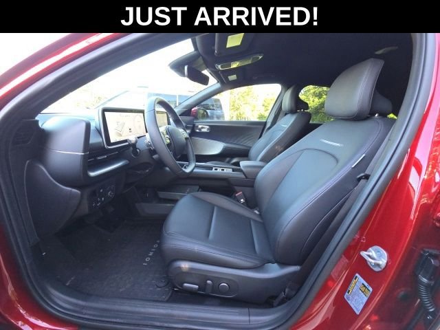 Certified Used 2025 Red Hyundai SEL image 10