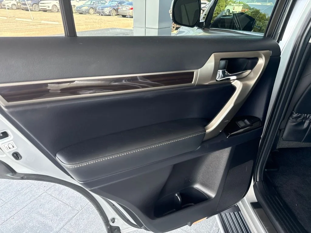 Used 2019 Silver Lexus 460 image 42