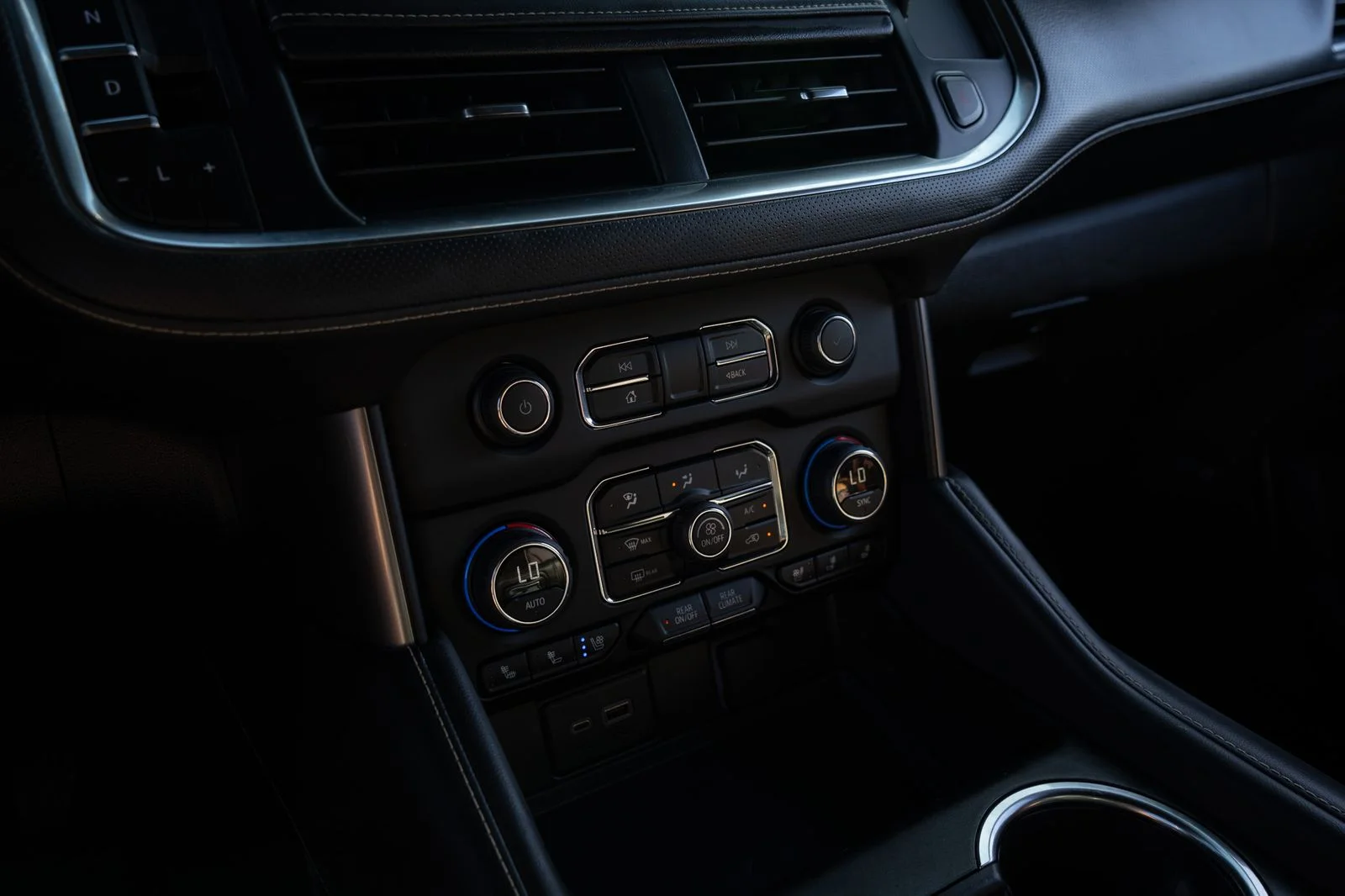 Used 2024 Gray Chevrolet Premier image 26