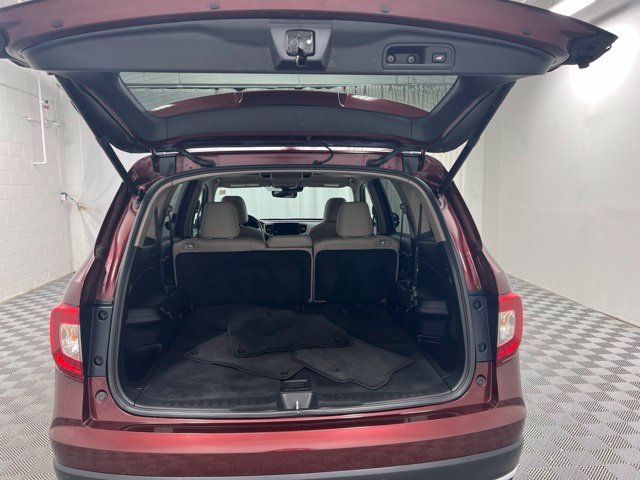 Used 2022 Red Honda Touring image 8