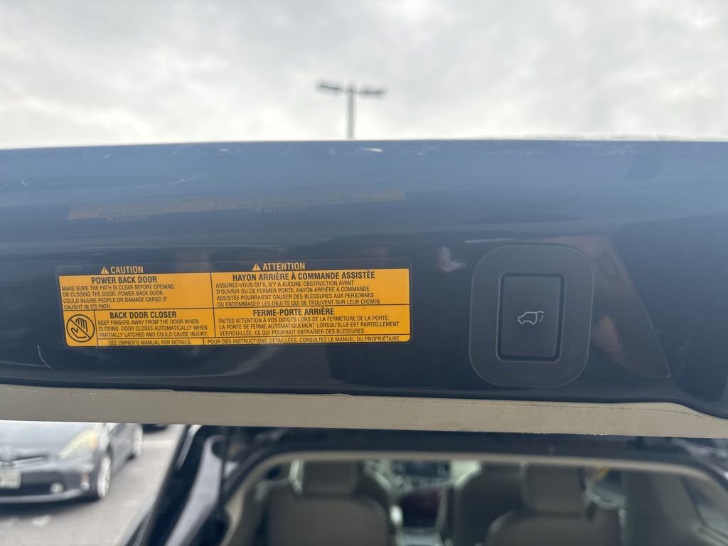 Used 2013 Black Toyota XLE image 28