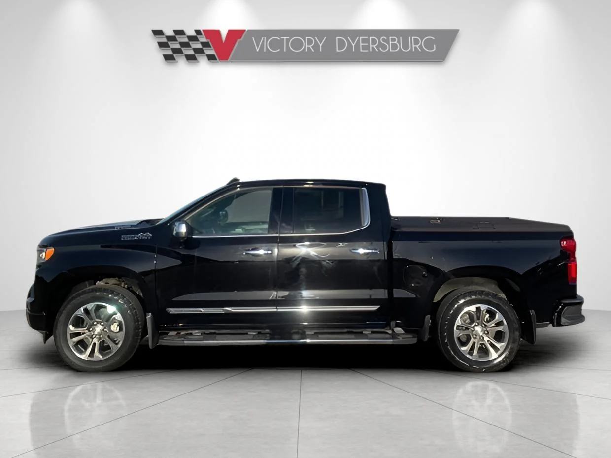 Used 2023 Black Chevrolet High Country image 5