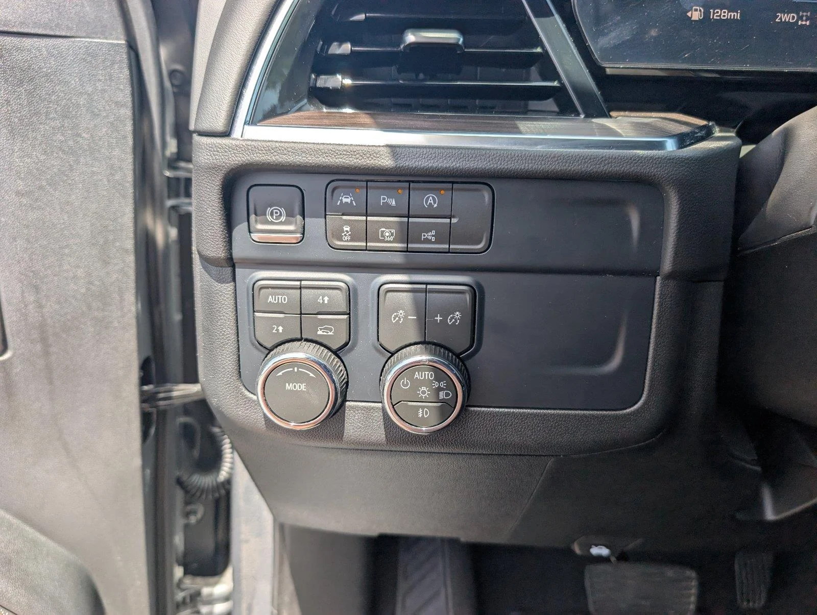 Used 2026 Sterling Gray Metallic Chevrolet LT image 31