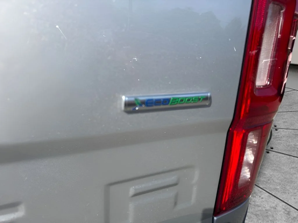 Used 2019 Silver Ford Lariat image 29