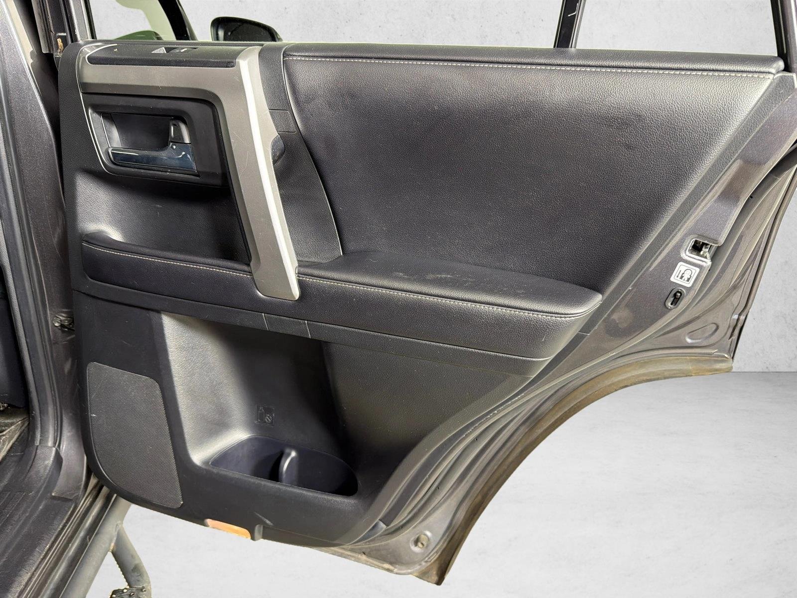 Used 2018 Magnetic Gray Metallic Toyota SR5 image 16