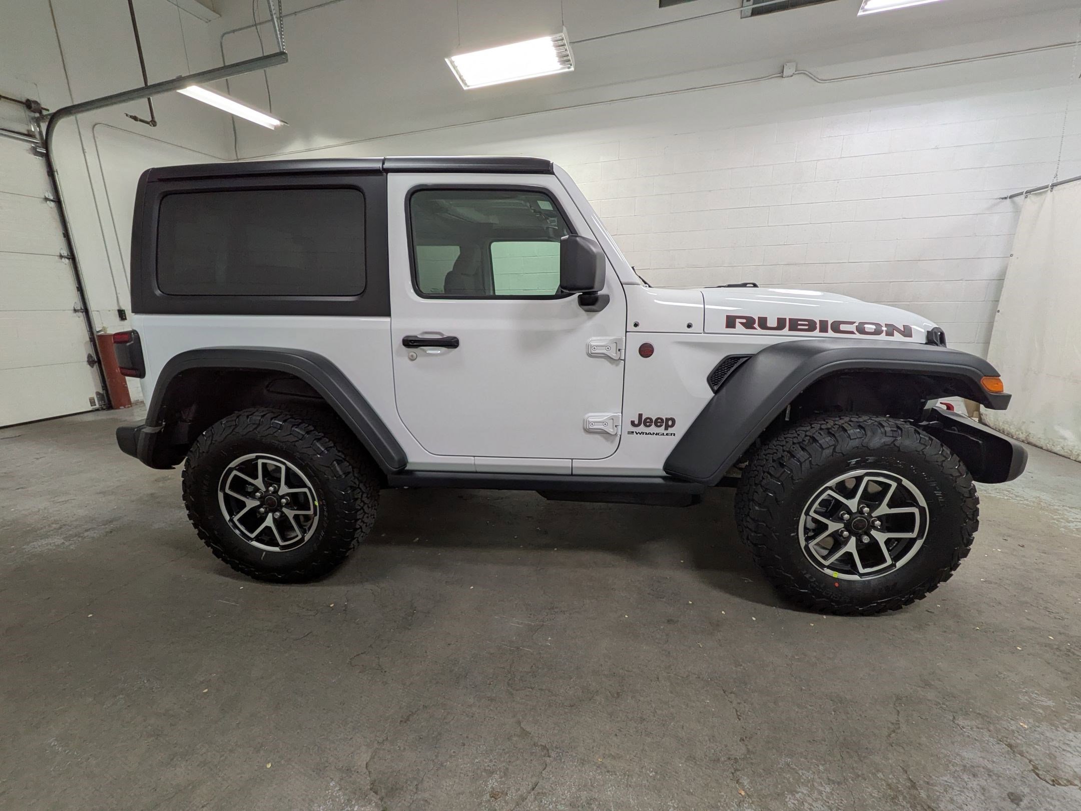 New 2026 Bright White Clearcoat Jeep Rubicon image 3