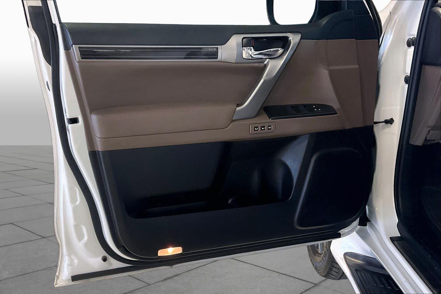 Used 2023 Eminent White Pearl Lexus Premium image 19