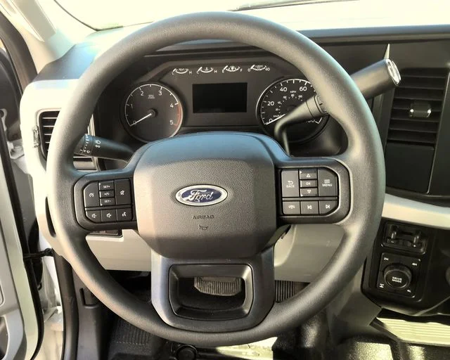 New 2026 Oxford White Ford XL image 13