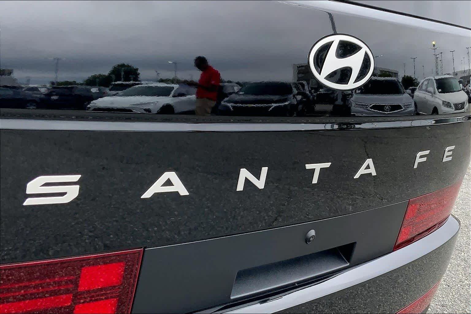Used 2026 Phantom Black Hyundai SEL image 27