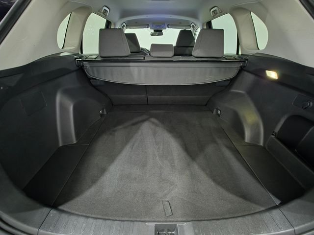 Certified Used 2025  Toyota XLE image 21
