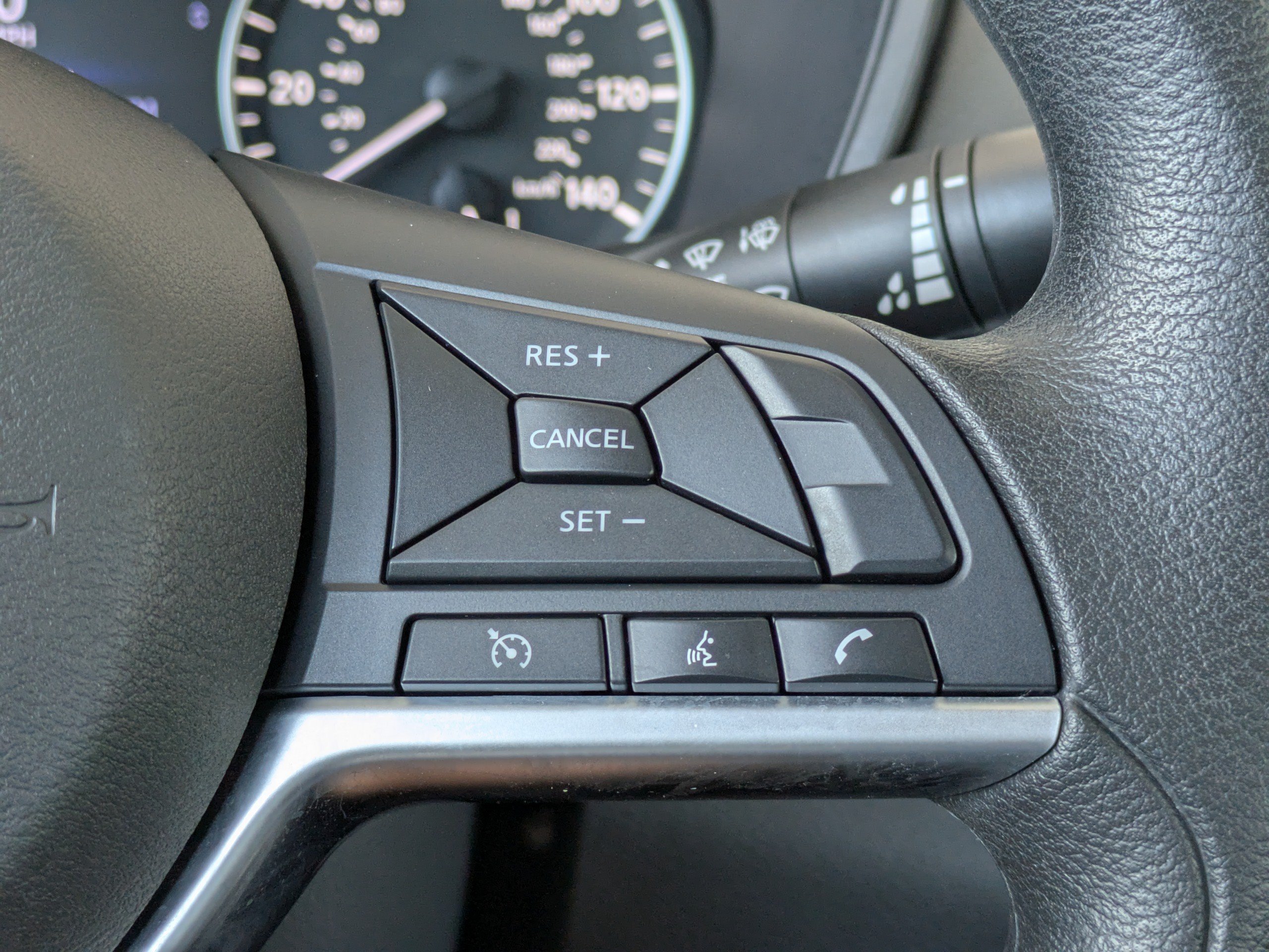 Used 2022 Super Black Nissan 2.5 SV image 25