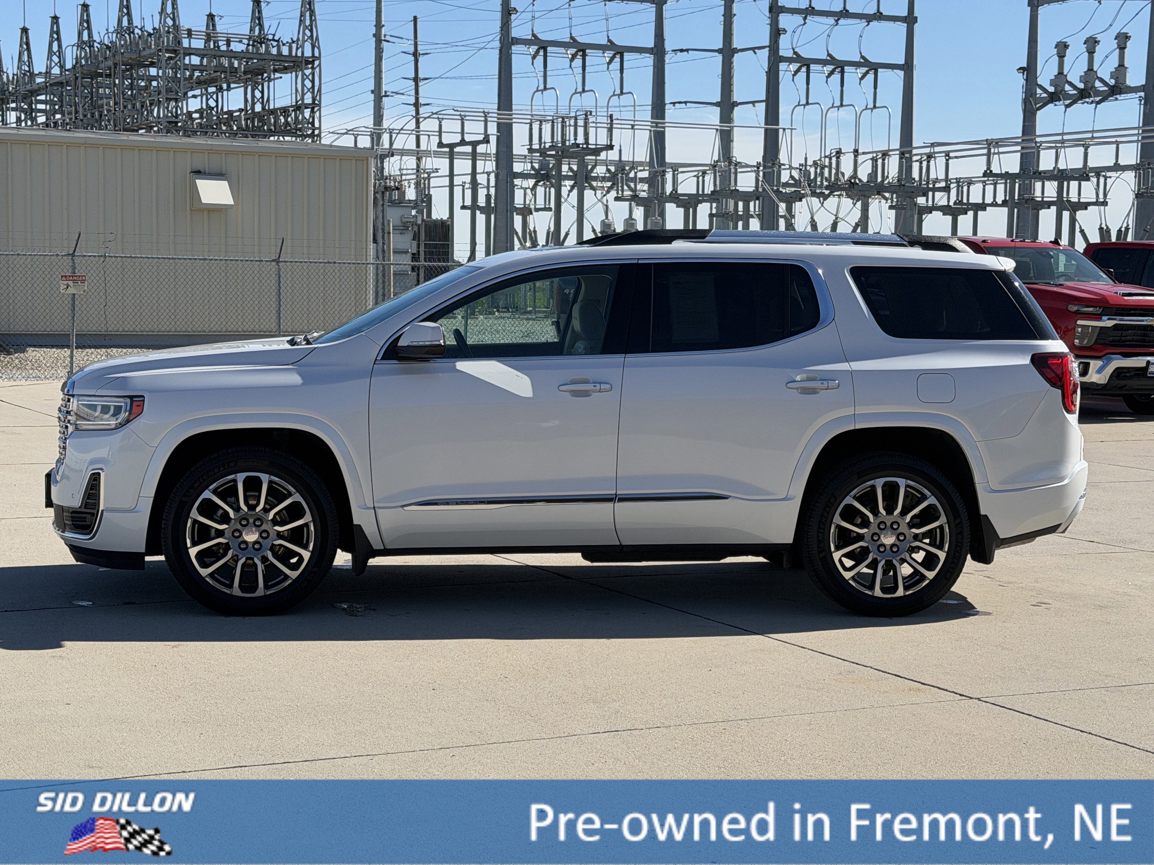 Used 2021 WHITE FROST TRICOAT GMC Denali image 8