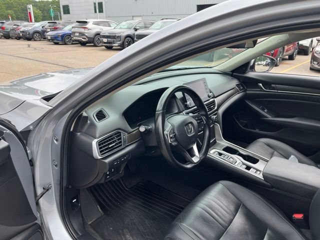 Certified Used 2020 Lunar Silver Metallic Honda Touring image 11