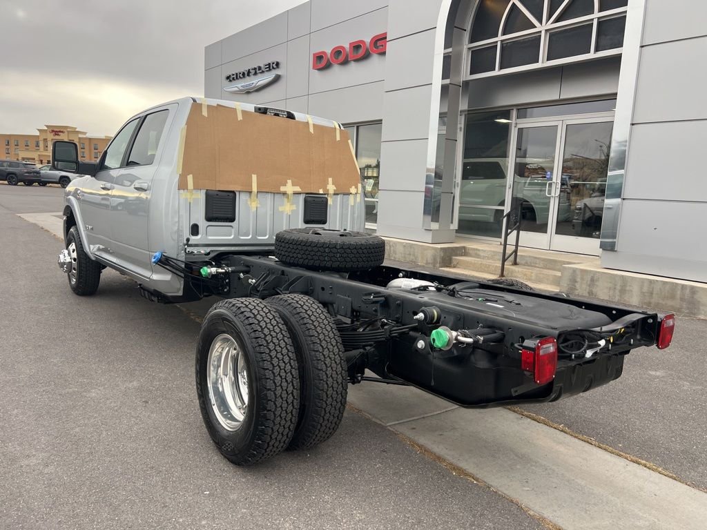 2026 RAM 3500 Chassis Big Horn - Photo 9