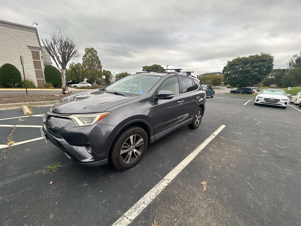 Used 2016 Gray Toyota XLE image 6