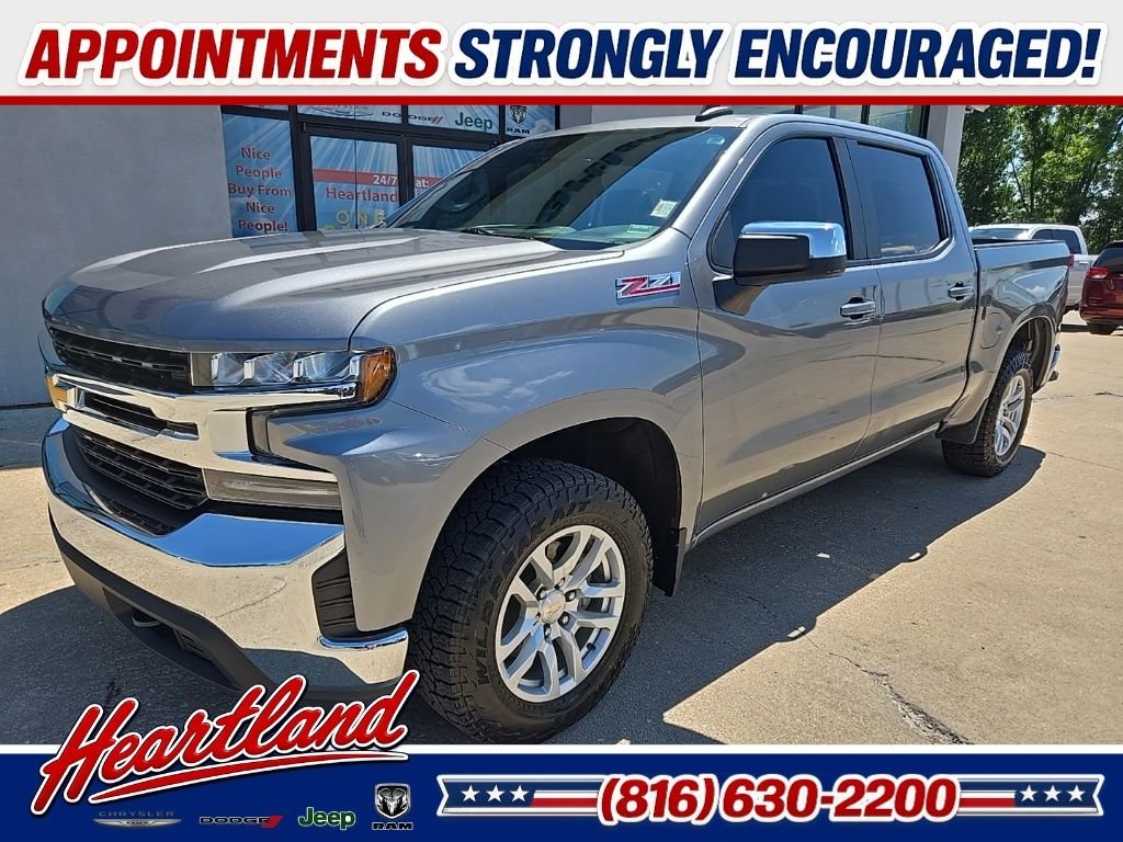 Used 2022 Chevrolet Silverado 1500 Limited LT with VIN 3GCUYDED5NG128945 for sale in Kansas City