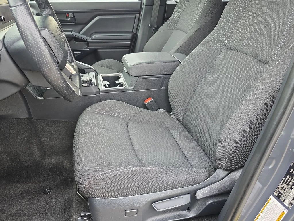 Certified Used 2025  Toyota SR5 image 17