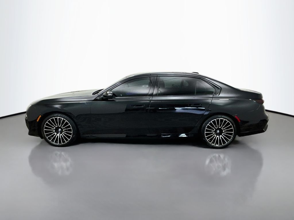 Used 2025 Black BMW 760i xDrive image 4