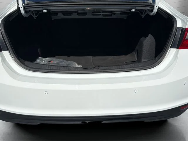 Used 2024 White Chevrolet LT image 13