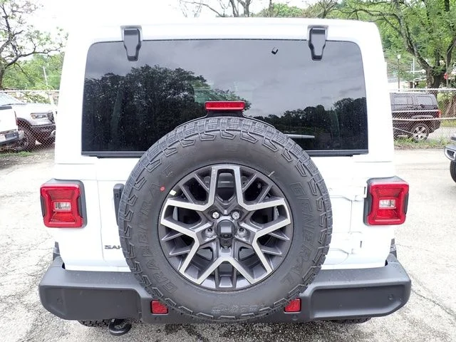 New 2026 White Jeep Sahara image 4