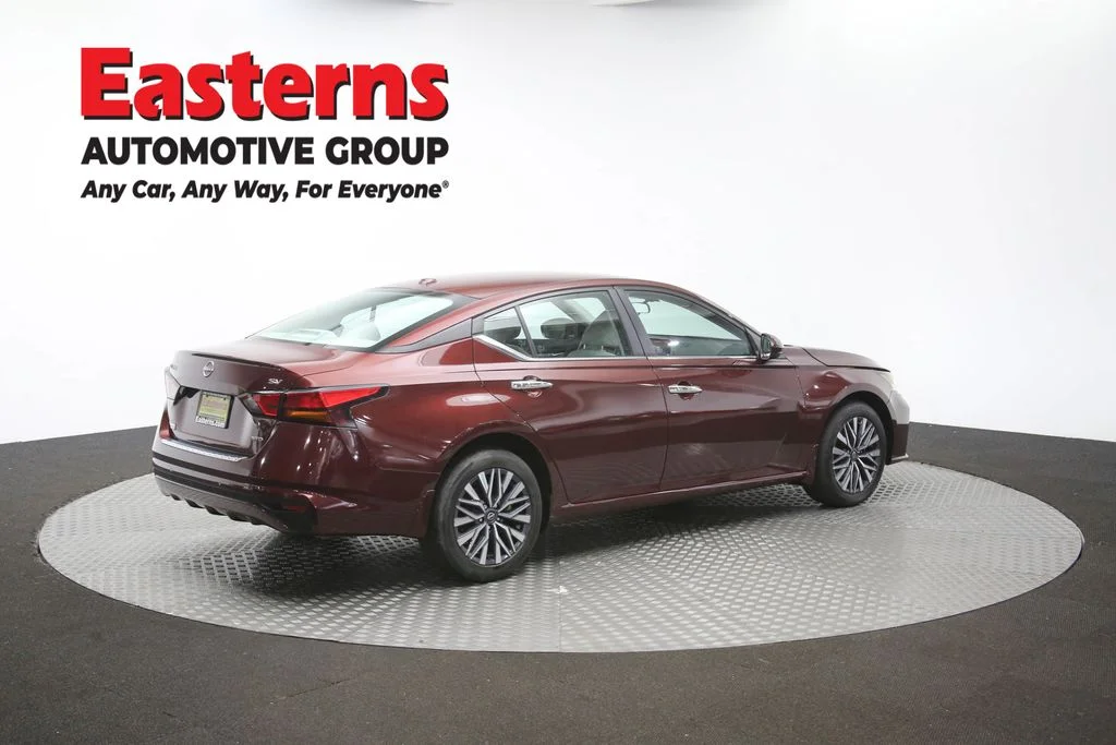 Used 2023 Red Nissan 2.5 SV image 41