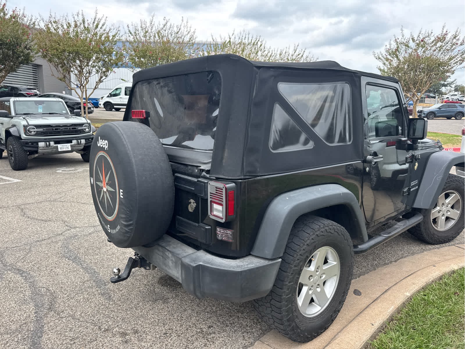 Used 2016 Black Clearcoat Jeep Sport image 3