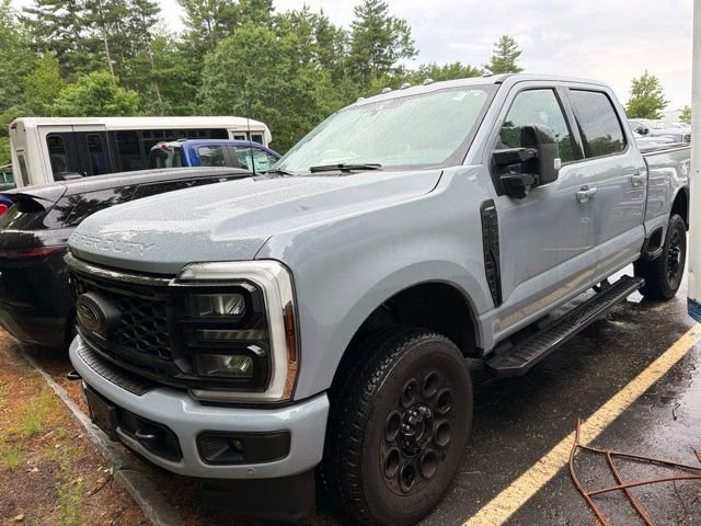 Used 2025 Gray Metallic Ford Lariat image 2