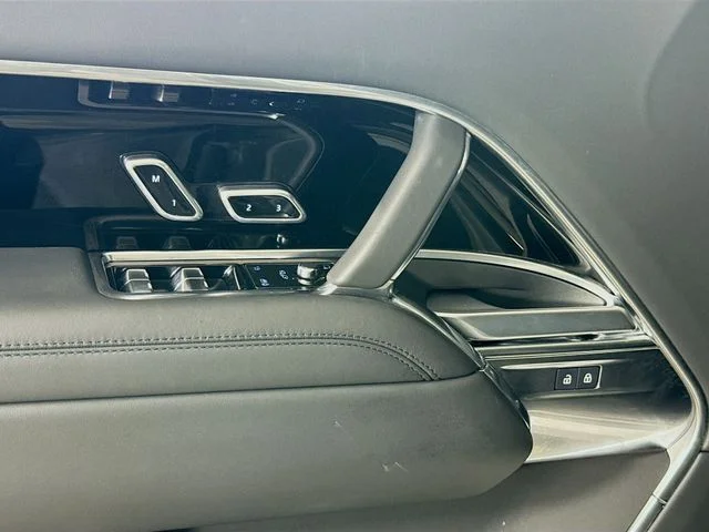 Certified Used 2025 Silver Land Rover SE image 20