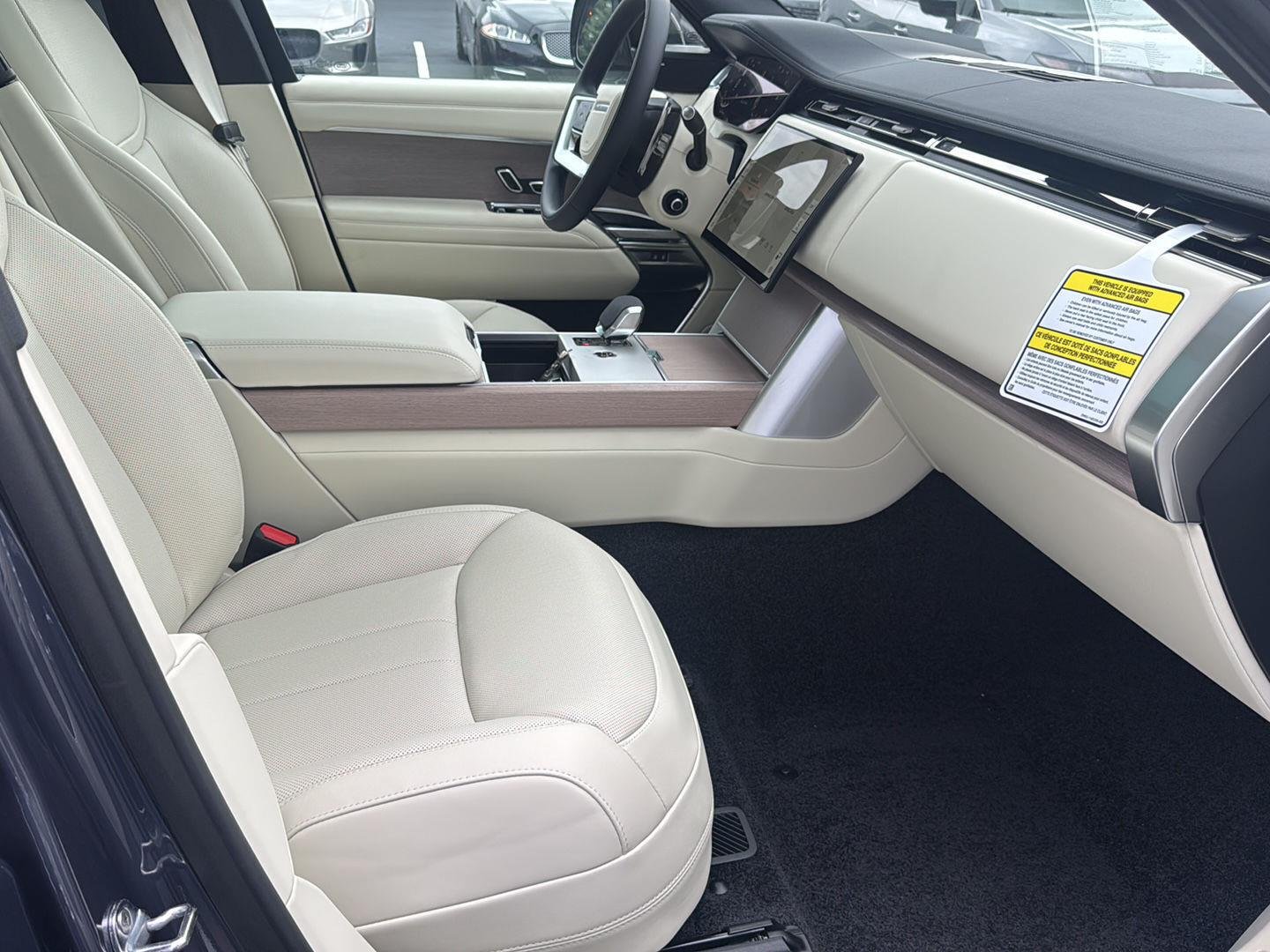 New 2026 Varesine Blue Land Rover SE image 15