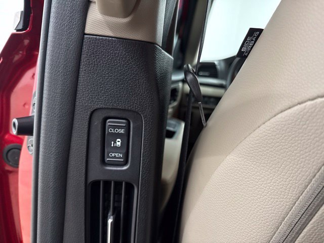 Used 2022 Radiant Red Honda Touring image 22