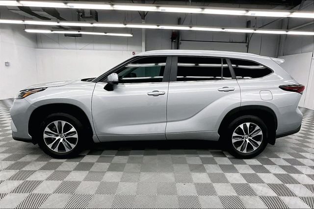 2024 Toyota Highlander XLE - Photo 14