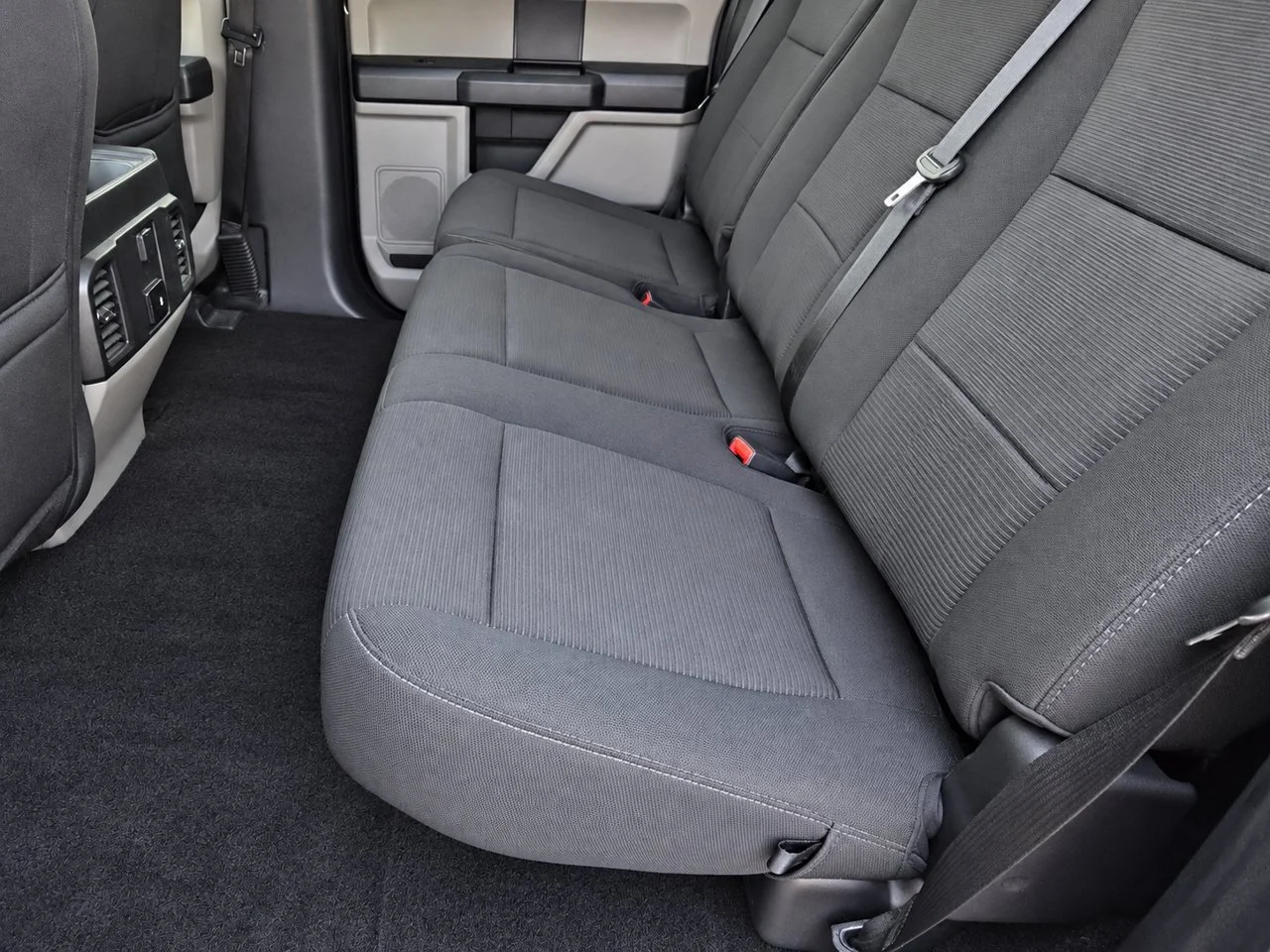 Used 2019  Ford  image 27