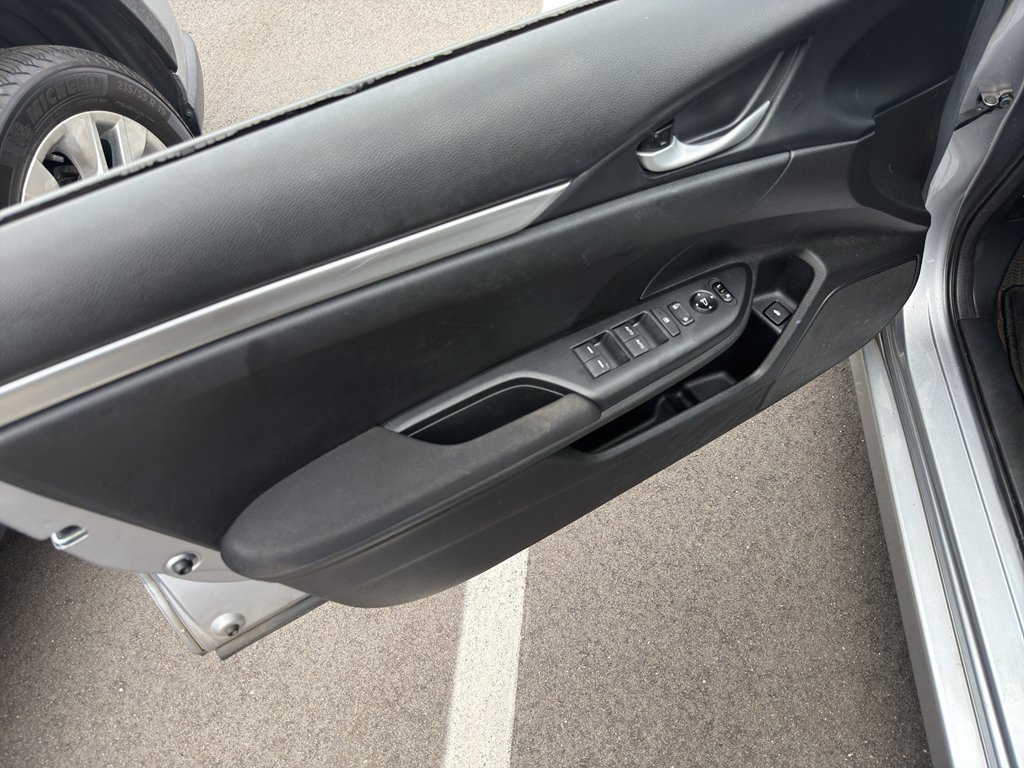 Used 2017 Lunar Silver Metallic Honda LX image 7