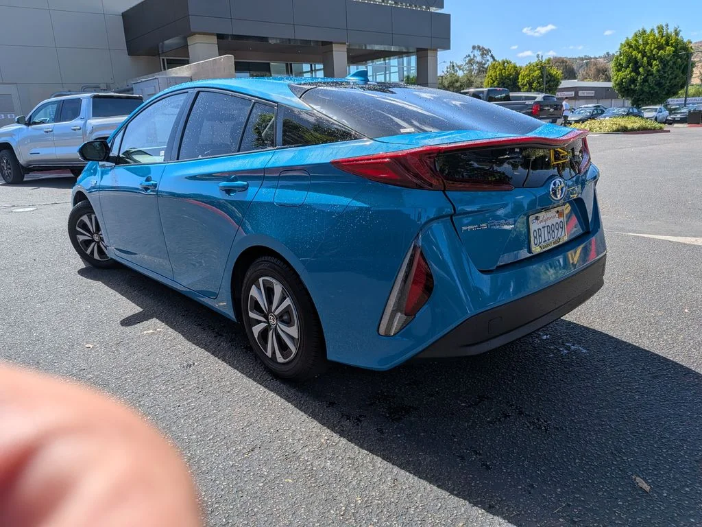 Used 2017 Blue Toyota Premium image 5