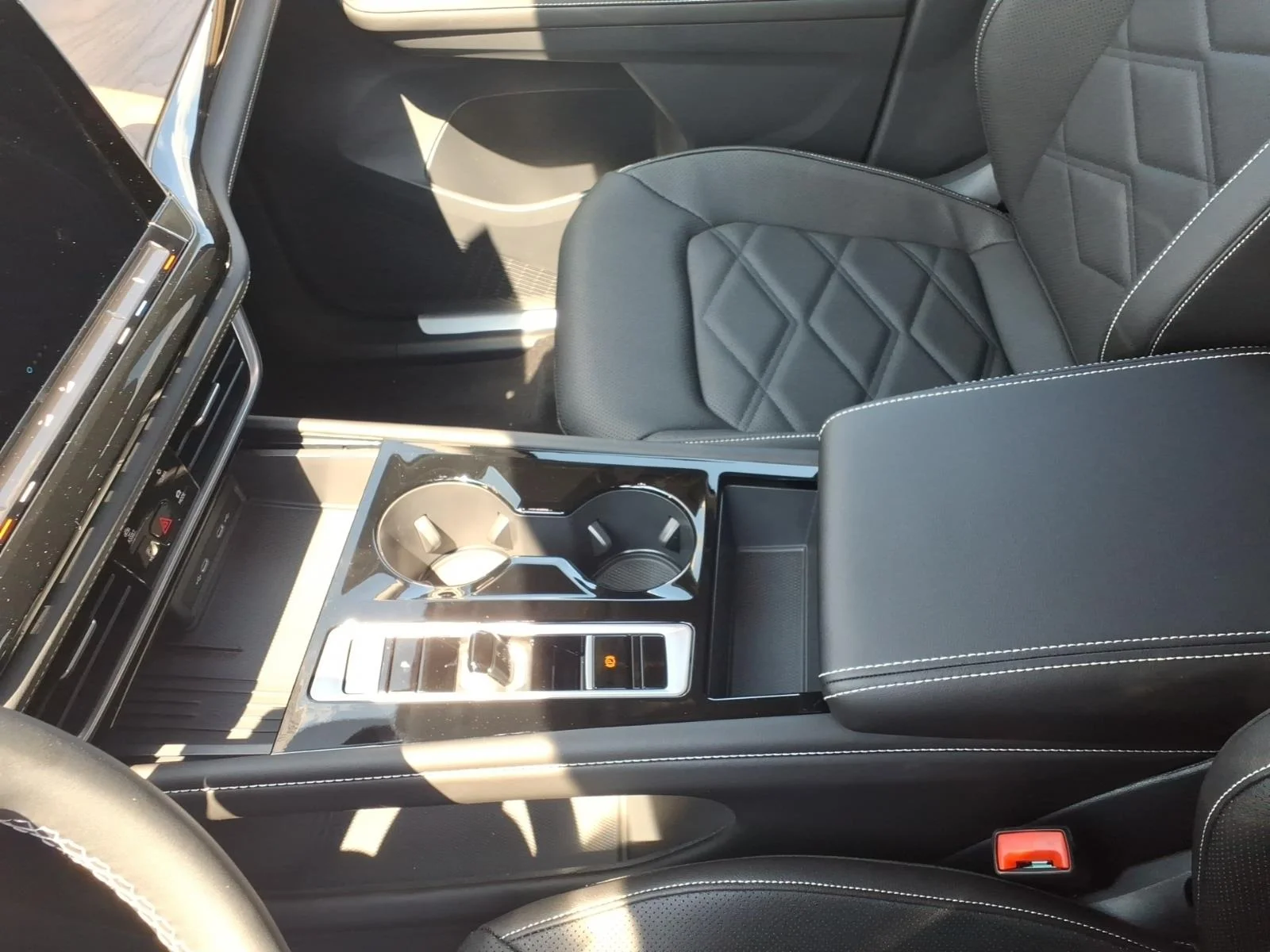 New 2026 Deep Black Pearl Volkswagen 2.0T SE 4MOTION image 9