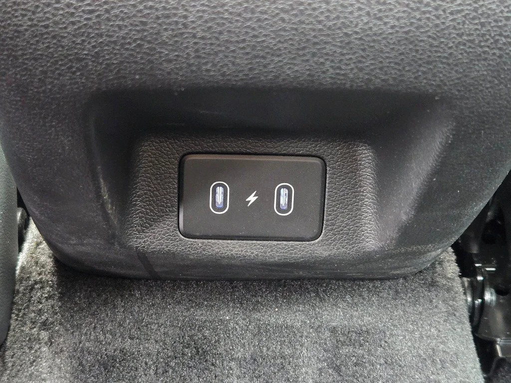 Used 2024 Black Hyundai SEL image 15